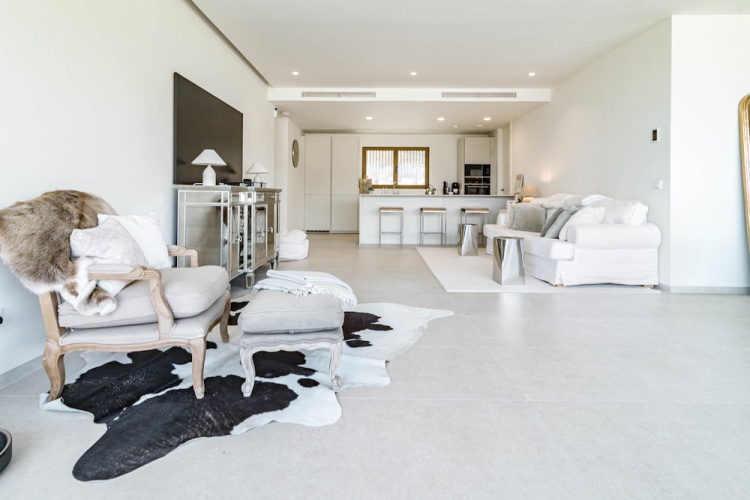 RLQ - Modern 2 Bed Apt With Rooftop Plunge Pool