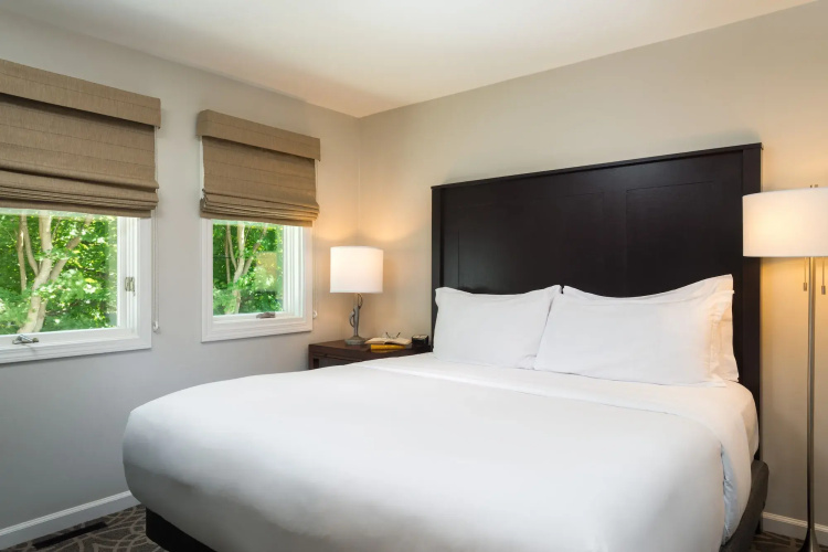 Inns at the Equinox