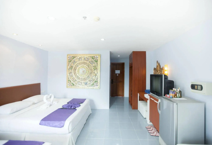 Chalong Beach Hotel Phuket