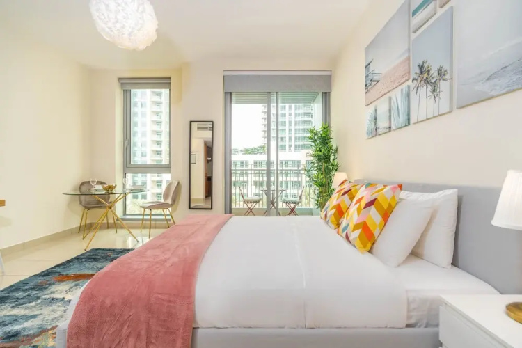LuxBnB Standpoint Tower BLVD Views