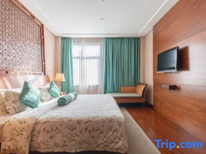 Family Suite with mountain view
