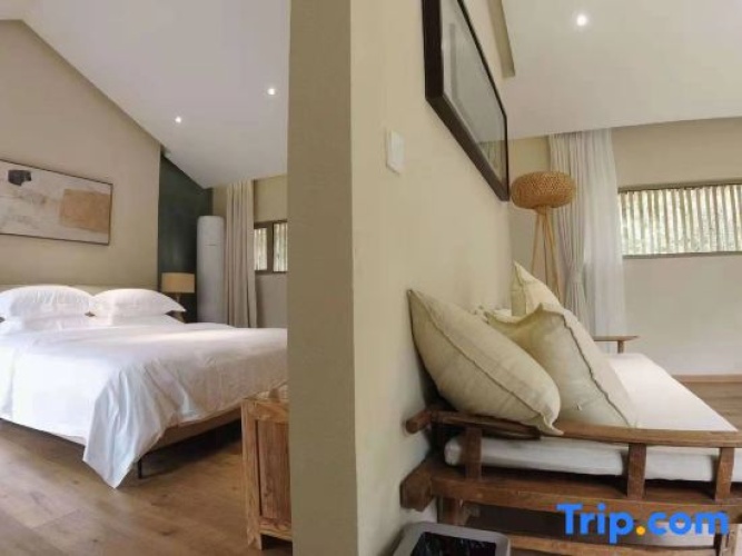 Deluxe Double Suite with river view