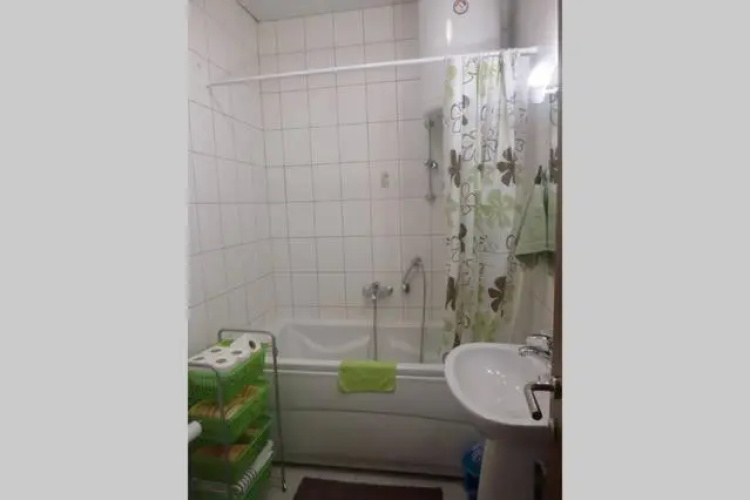 Roman Gardens Studio Apartment