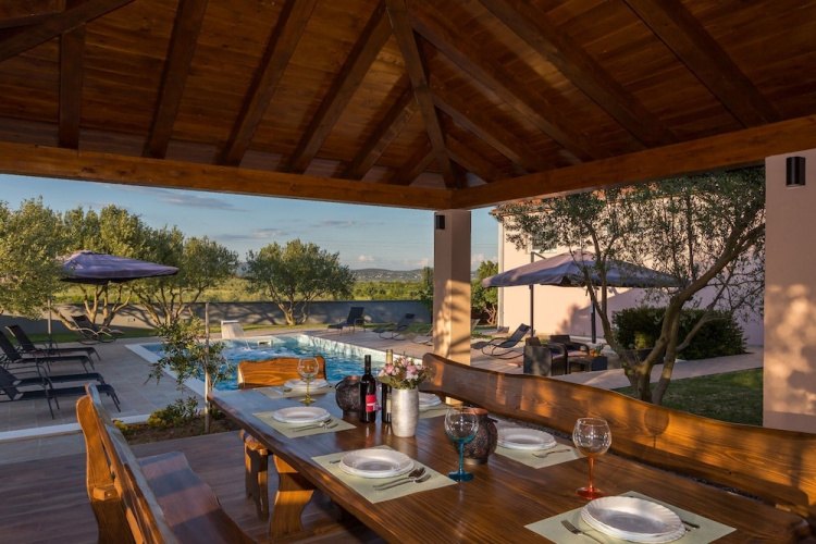 Villa Caper