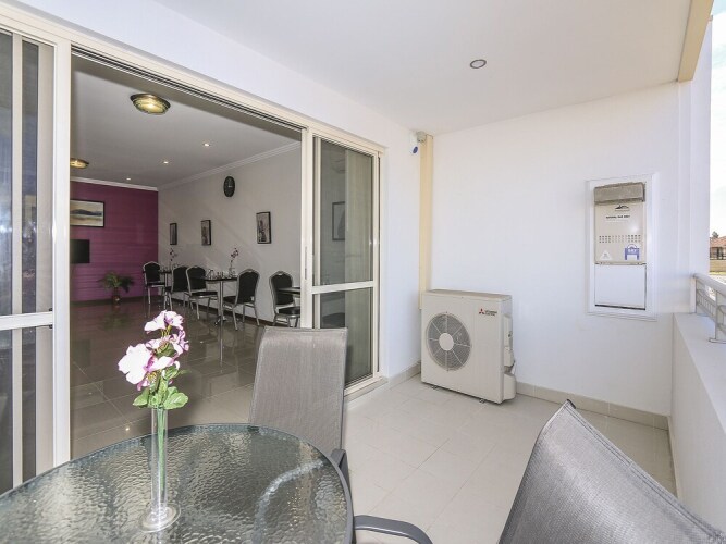 Rose Hotel ClarksonOver view