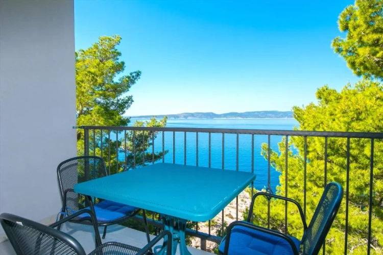 Apartment with sea view