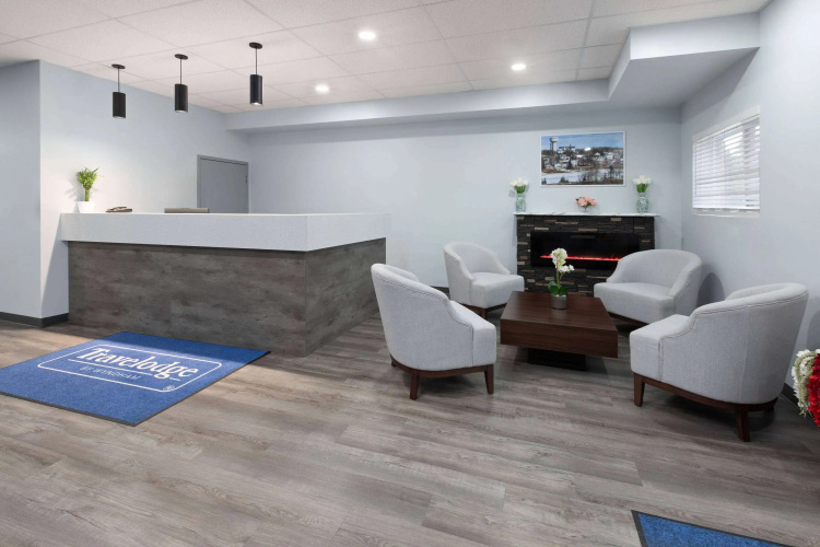 Travelodge By Wyndham Cochrane photo 12
