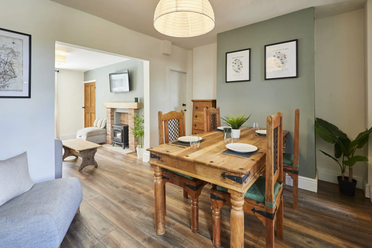 Host Stay Church View Cottage