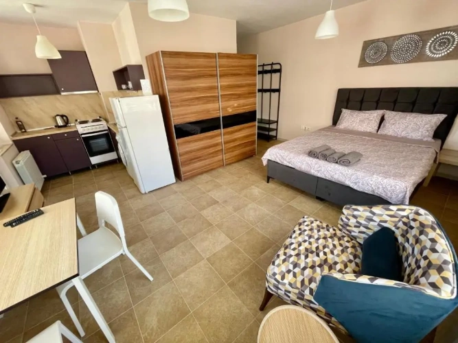 1 Bedroom Apartment