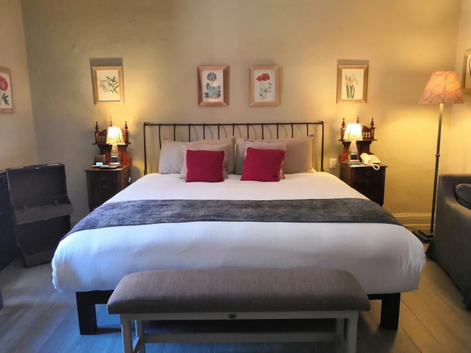 El Palomar Hotel