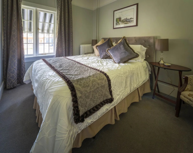 Oak Bay Guest House