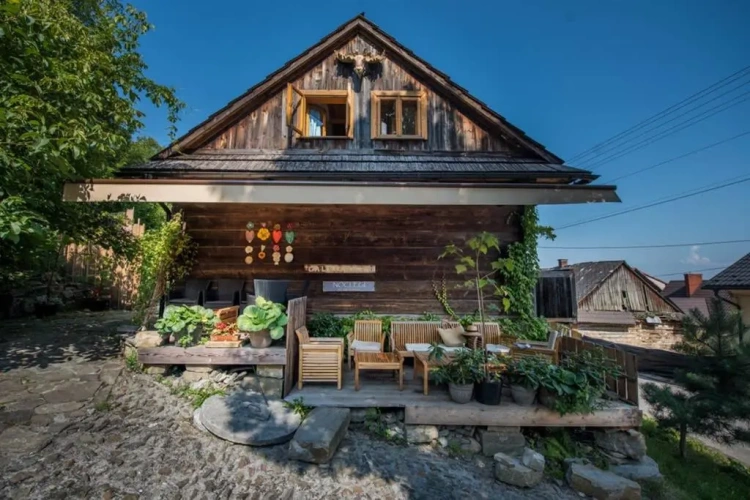 2 Bedrooms Triple Cottage