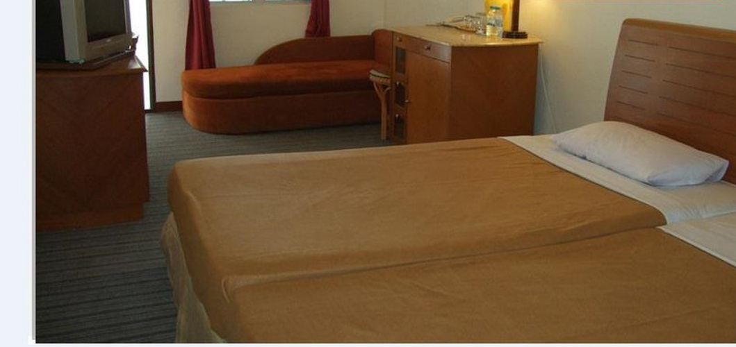 Deluxe Double room with city view