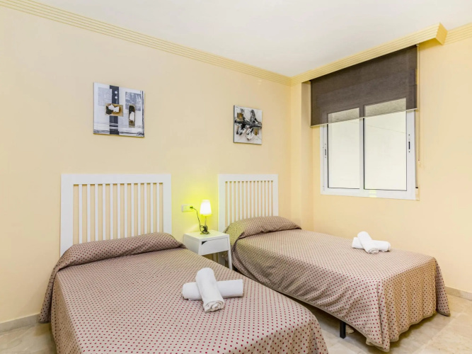Banana Beach Marbella 4 pax 354