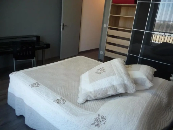 3 Bedrooms Cottage