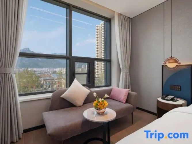 Standard Double room with view