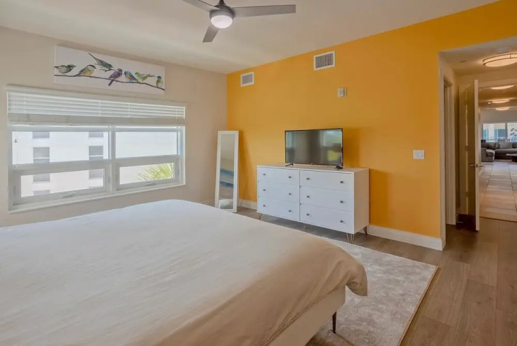 Crescent Condos by Beachside Management