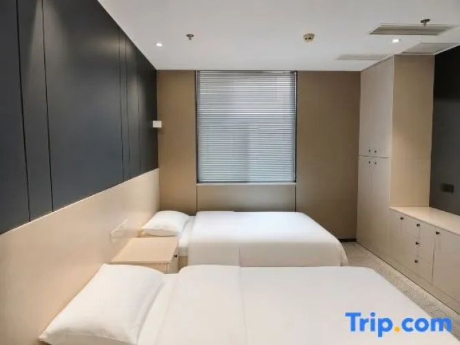 Bed in Dorm
