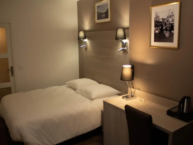 Le Paris 18 Hotel
