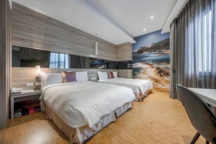 Standard Quadruple room with balcony and with mountain view