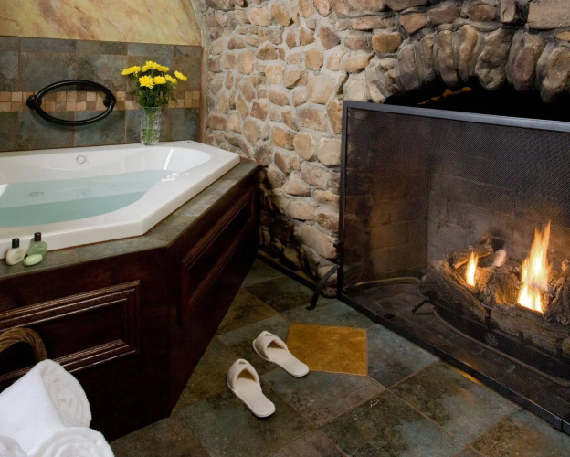 Hilltop Manor Bed and Breakfast