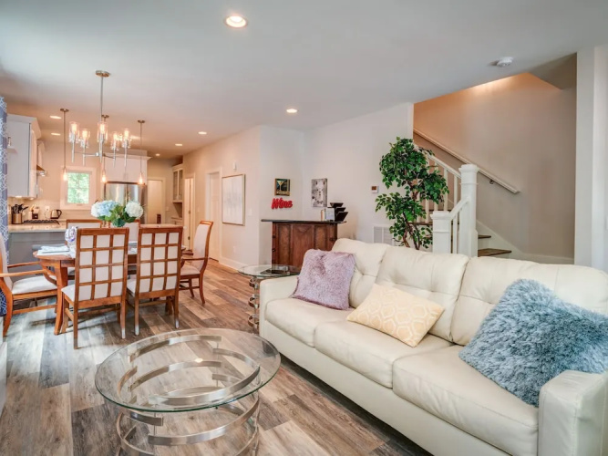 1121 Nashville - 4 Br Duplex