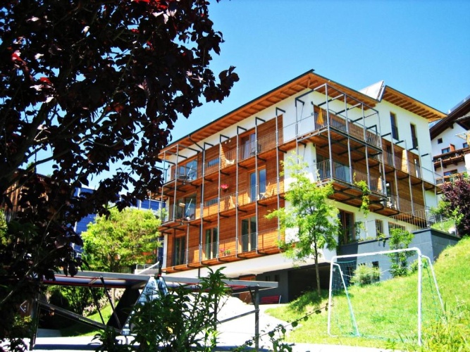 Apartment with mountain view