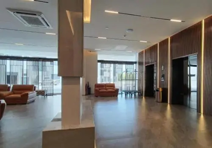 J Hotel