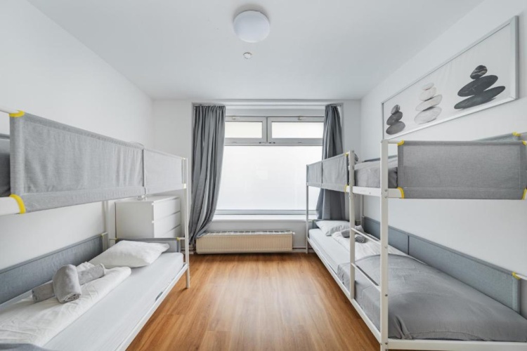1 Bedroom Apartment