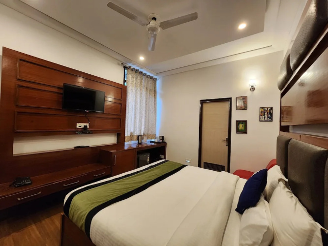 Hotel Bliss