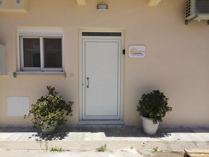 Sunny Holidays Apartment