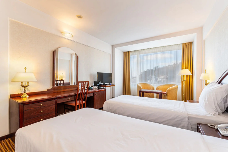 Aro Palace Hotel