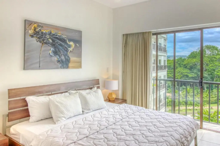 Jaco Bay 3702