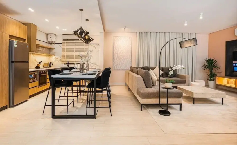 Modern Almughrizat Apt, Workspace, Free Parking