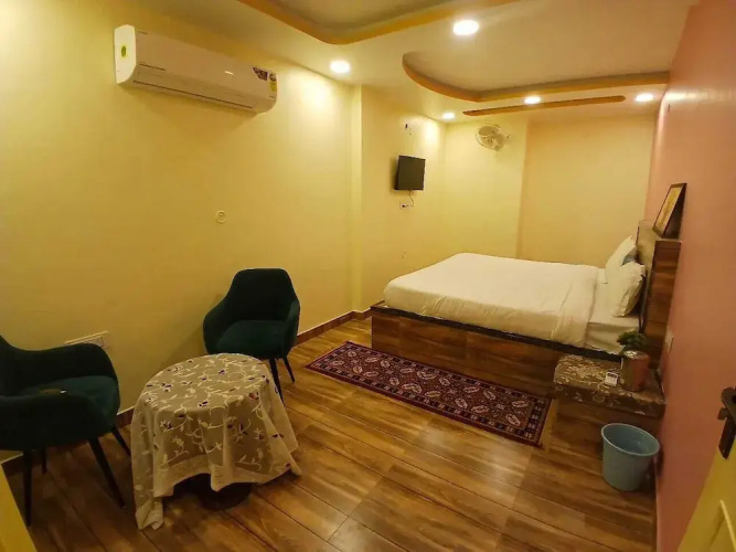 Pragati Hotel