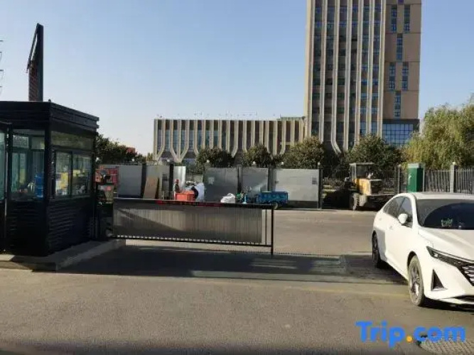 Yuelai Hotel (Kashgar University Xinquan Campus)