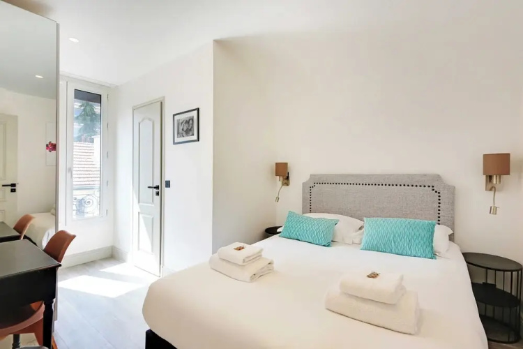 Modern Apartment With Balcony - 2br/6p- Roquette