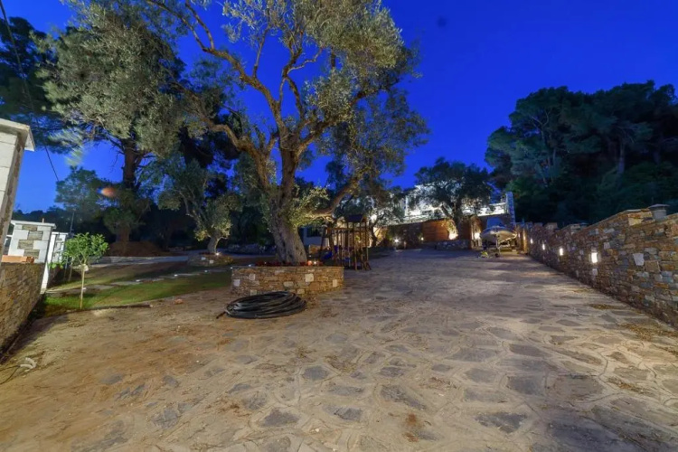 Agrielia Studios Katigiorgis, Agios Georgios