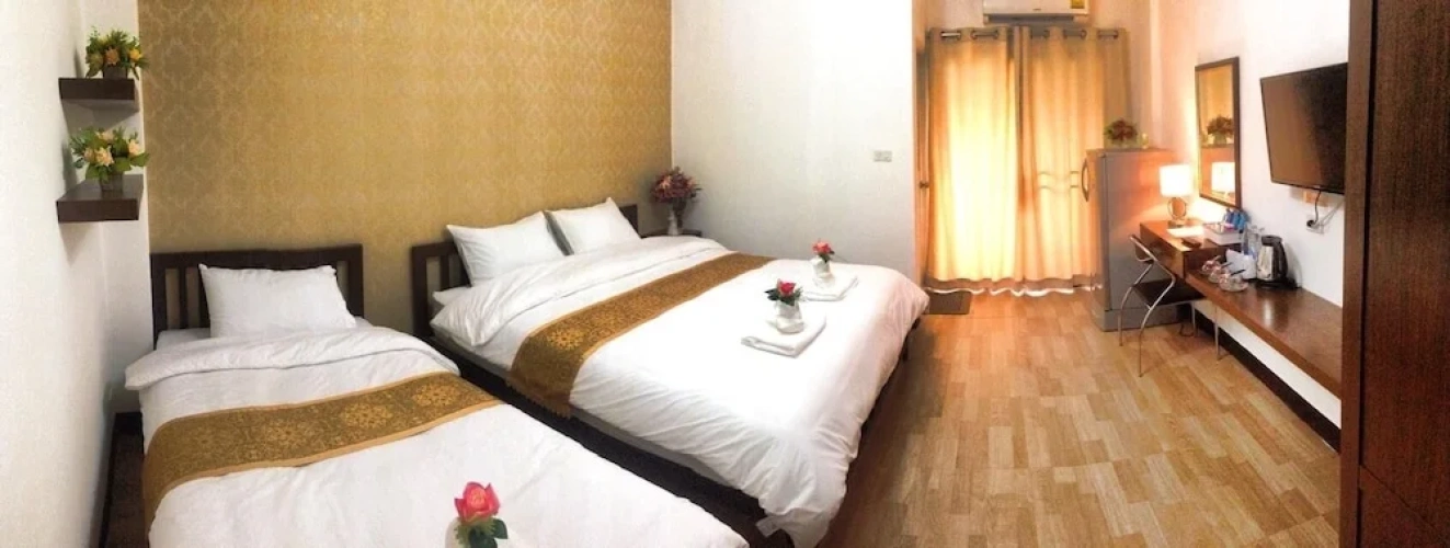Standard Triple room with balcony