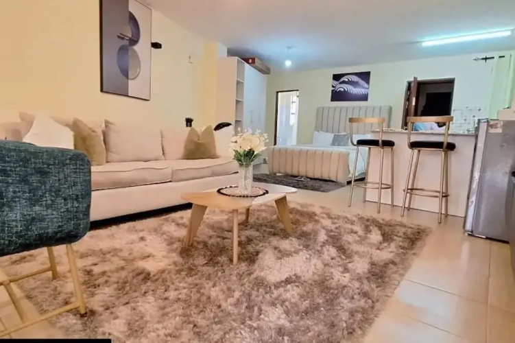 1 Bed Flat - Sleeps 2 - Parking - Wifi