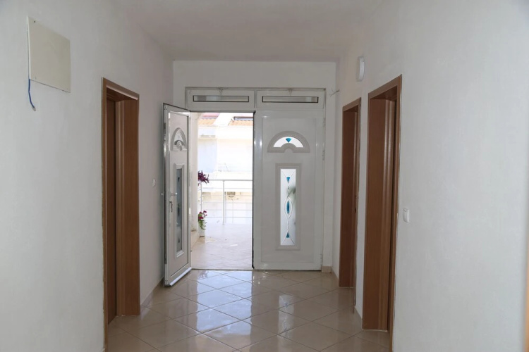 Exceptional 1-bed Apartment in Ulcinj