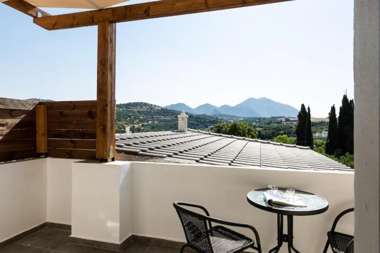 Villa Chnaris - Private Pool and Sauna