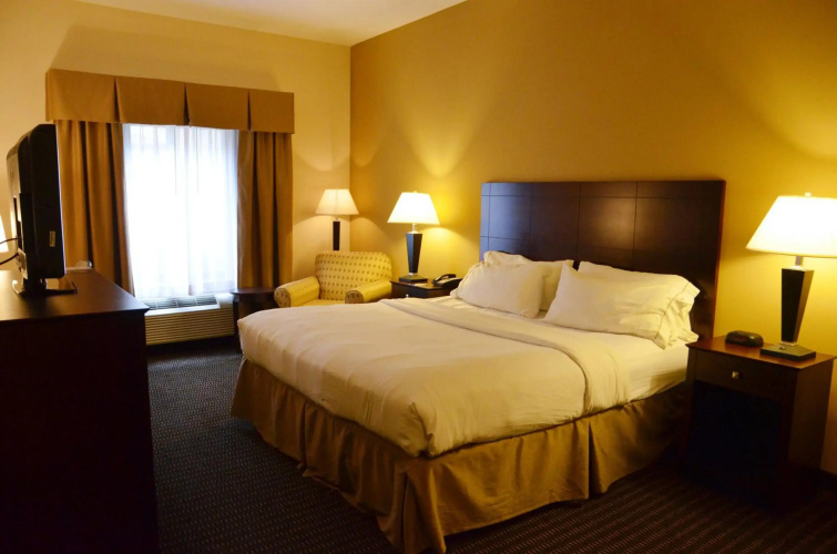 Holiday Inn Express Hotel & Suites Sidney by IHG