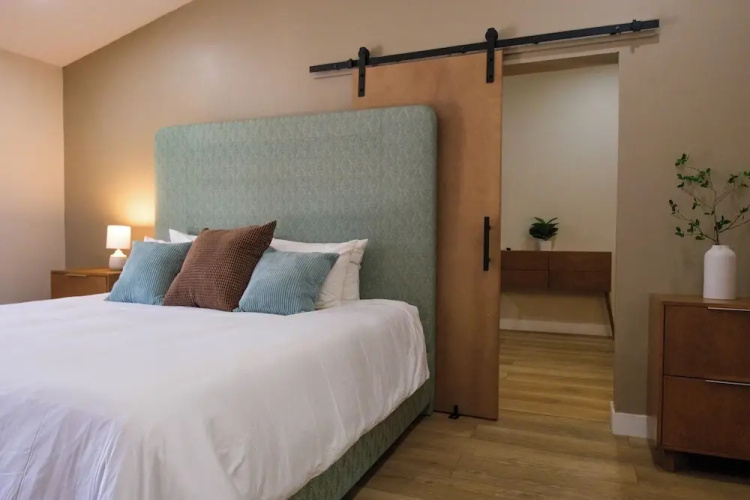Adobe inn