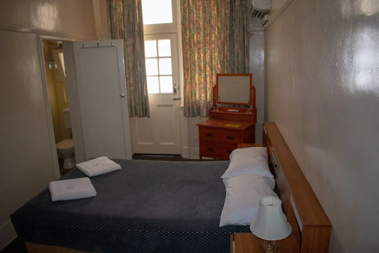 Castlereagh Hotel