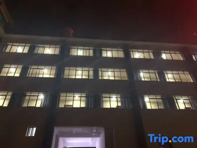 Mengla Yunpeng Grand Hotel