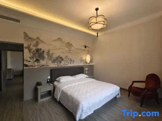 Executive Suite with lake view