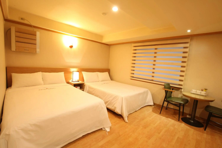 Angel Hotel
