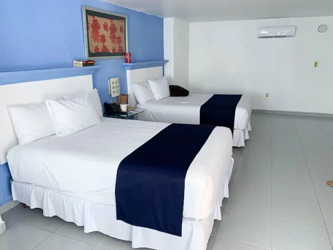 Quadruple Suite with balcony and with lake view