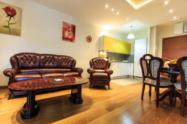 De Lux Apartments